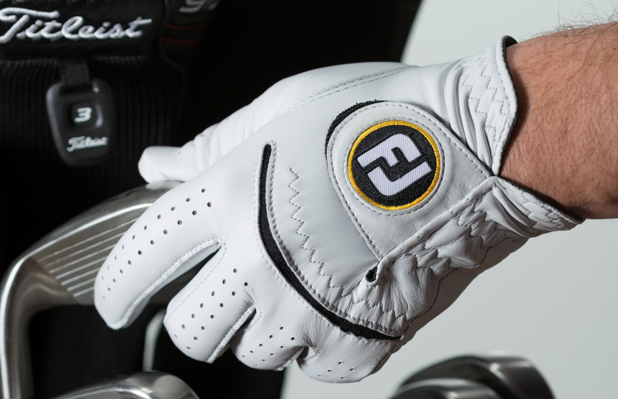 Which golf glove should you buy 