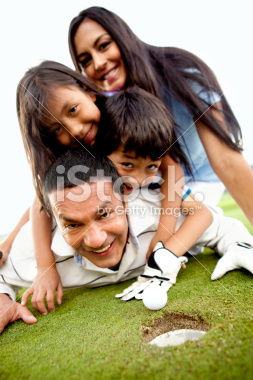 stock-photo-19142530-family-at-the-golf-course