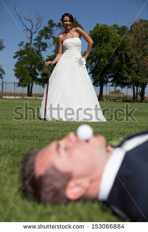 stock-photo-bride-and-groom-playing-golf-153066884 (1)