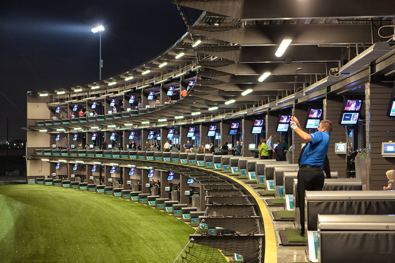 topgolf-s-mix-of-golf-food-and-fun-is-spawning-competition