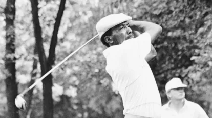 A photo of golfer Calvin Peete